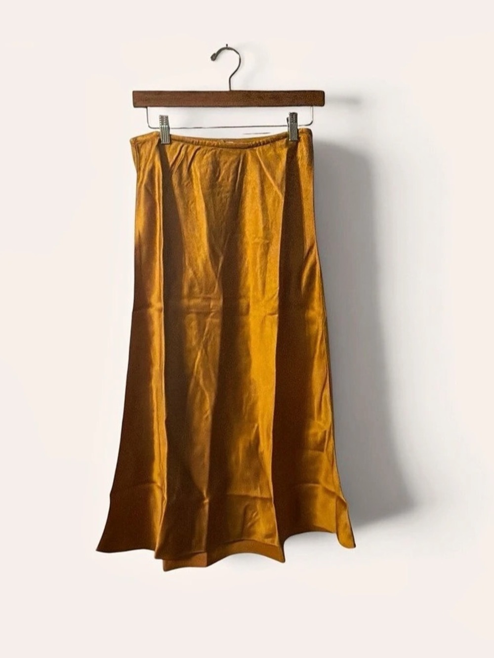 Minimalist Club Monaco Gold Bias Cut Linen Blend Midi Slip Skirt Size 4 NWT